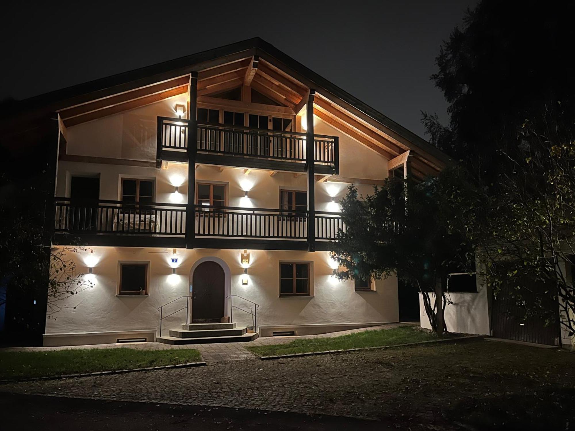 Barrierefreie 3-Zi.-Ferienwohnung Mit Gartenzugang In Ruhiger, Zentrumsnaher Lage Oberammergau Extérieur photo